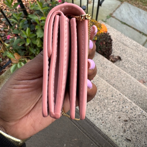 Burberry Jessie Chain Card Case in Leather - Picture 8 of 9